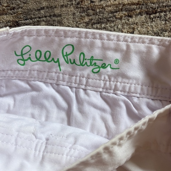Lilly Pulitzer White Cotton Shorts. -women’s size 4 - great condition - Picture 2 of 5